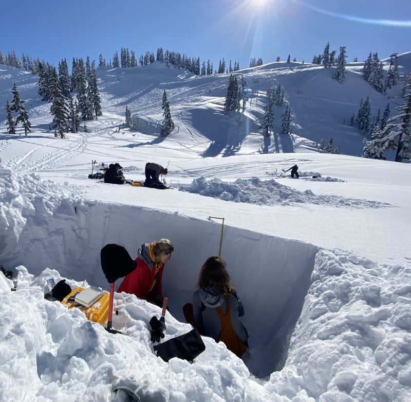  Students explore layers in the seasonal snow pack at Heather Meadows, Mt. Baker.