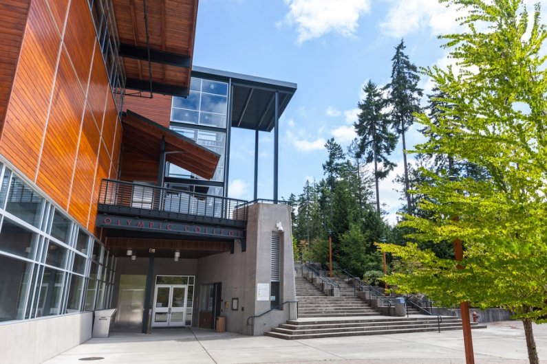 The campus of Olympic College in Poulsbo, home to Western Washington University's new bachelor's degree programs in the College of Business and Economics and Huxley College of the Environment. Photo by Mark Malijan | for WWU