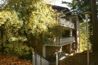 The Ridgeway residential complex was designed by Fred Bassetti. File photo by Matthew Anderson / WWU